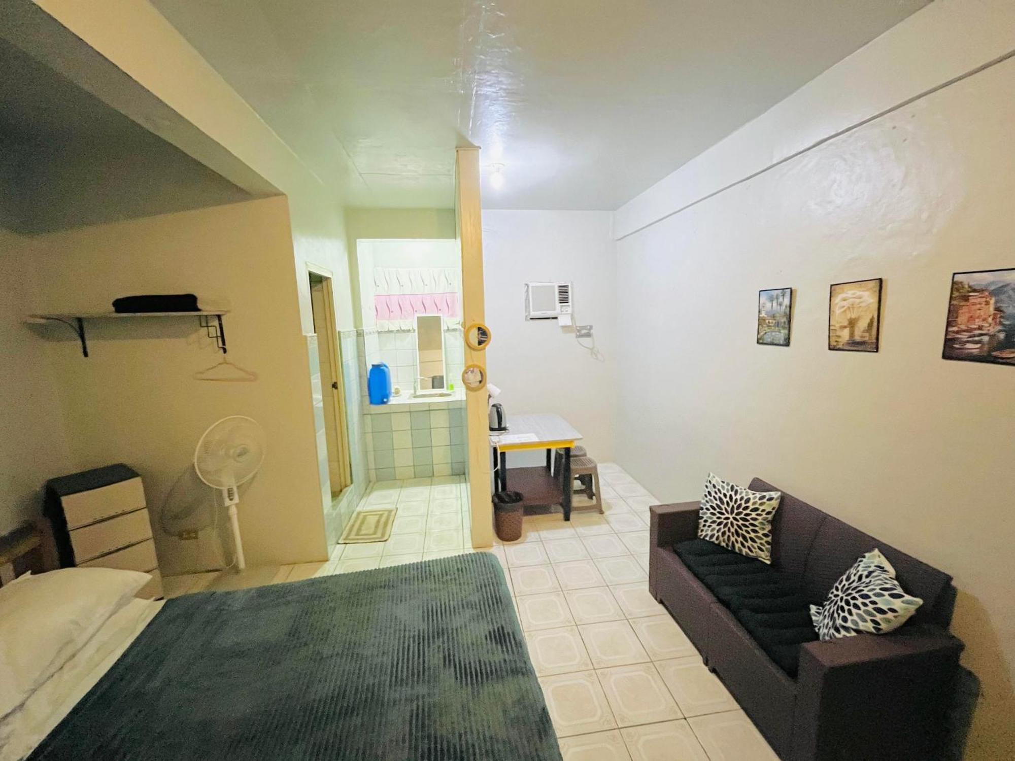 The Studio Byhome Puerto Princesa Exterior photo